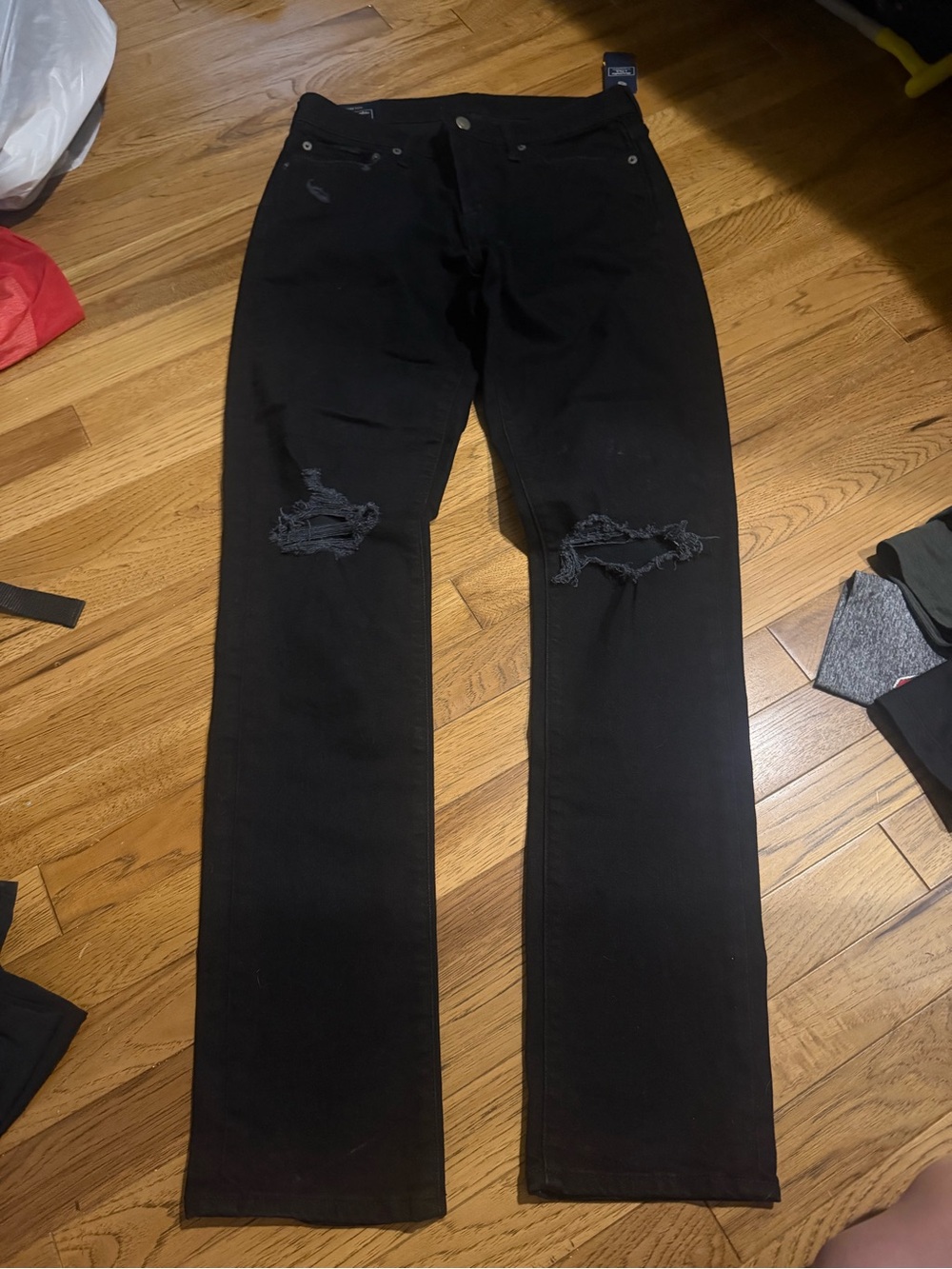 Abercrombie & Fitch Black Women's Straight Jeans with Knee Rips